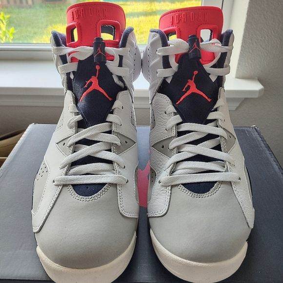 *SOLD* Jordan Retro 6 (Tinker) - Picture 2 of 7